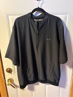 Oakley Black Short-Sleeve 1/4 -Zip Pullover Size Large